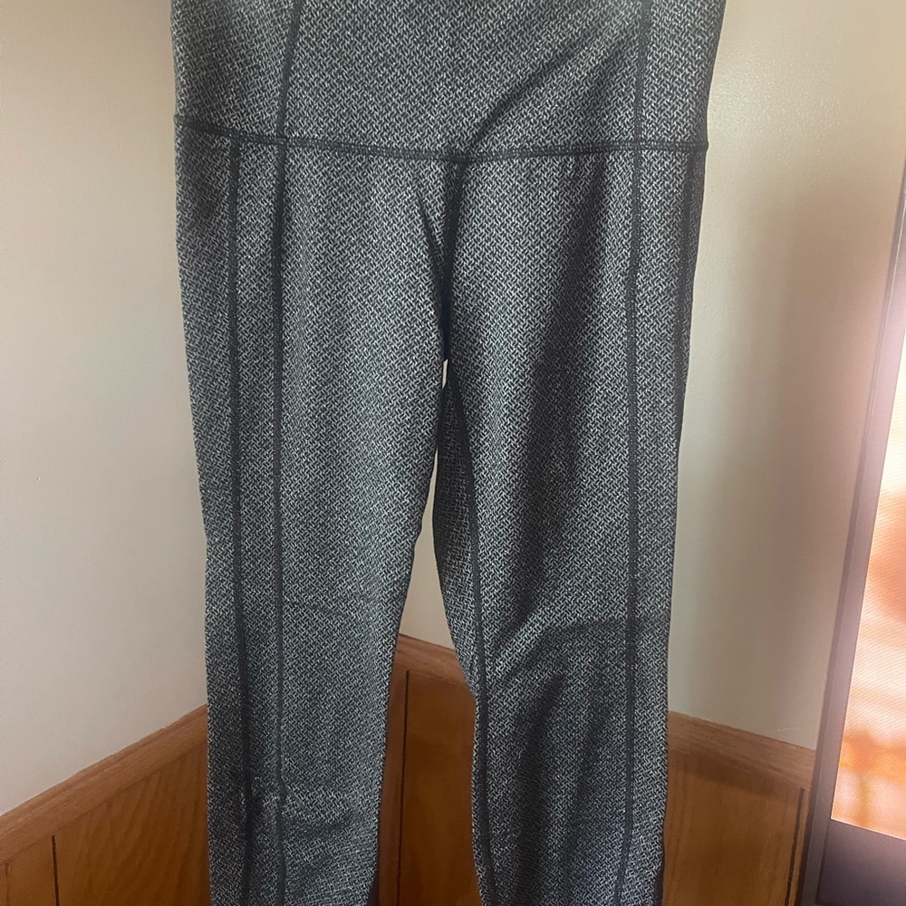 Athleta Black and White Patterned Leggings